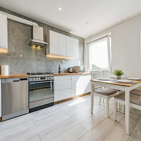 Apartman Hello Dworska 24 *